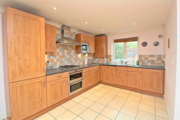 2 Bedroom Flat To Rent In Woodall Close, Middleton, Milton Keynes, MK10