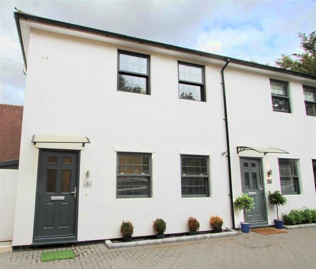 1 Bedroom End Of Terrace House To Rent In Winston House, High Road, Ickenham, UB10