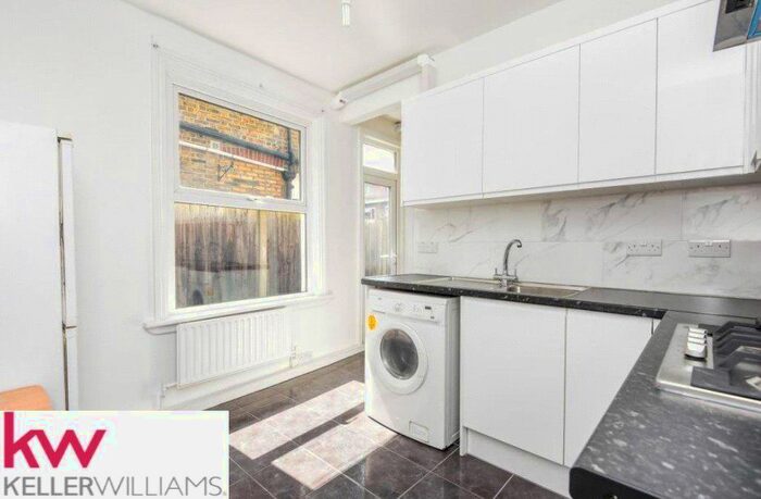 2 Bedroom Maisonette To Rent In Nutwell Street, London, SW17