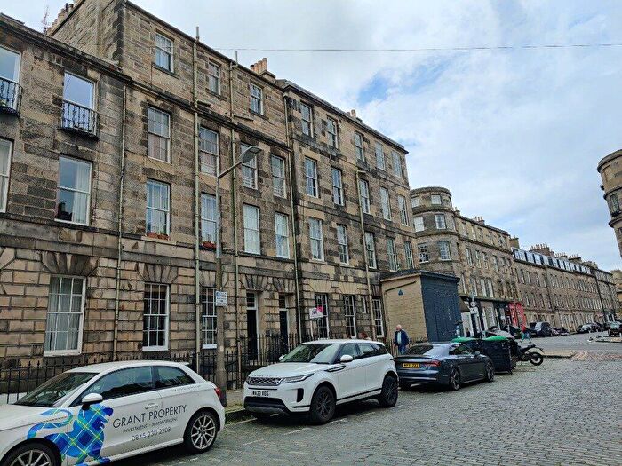 5 Bedroom Flat To Rent In Broughton Place, Edinburgh, EH1