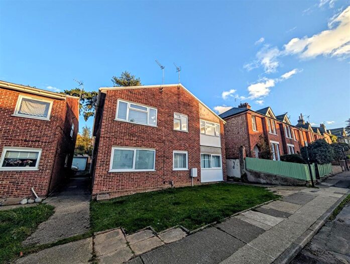 2 Bedroom Maisonette To Rent In Sussex Road, Colchester, CO3