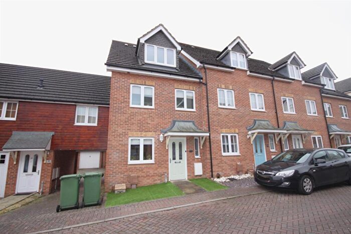 3 Bedroom Town House To Rent In Jerome Street, Whiteley, Fareham, PO15