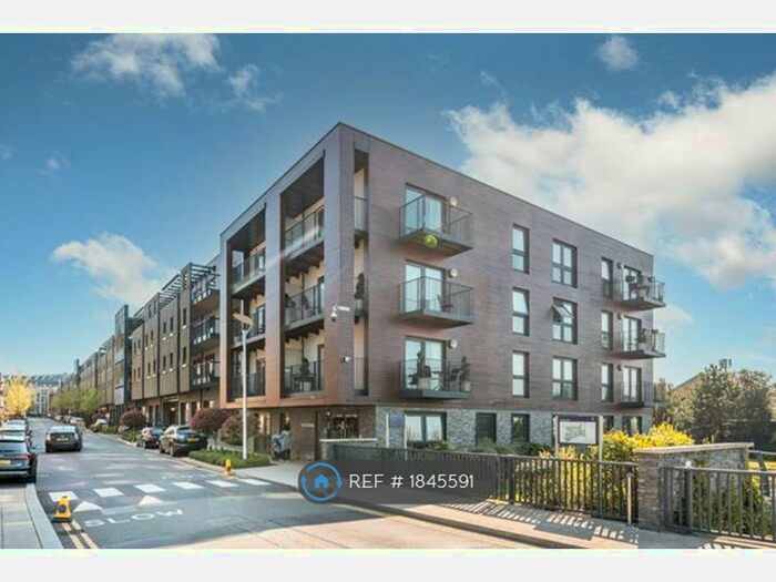 2 Bedroom Flat To Rent In Howard Road, Stanmore, HA7