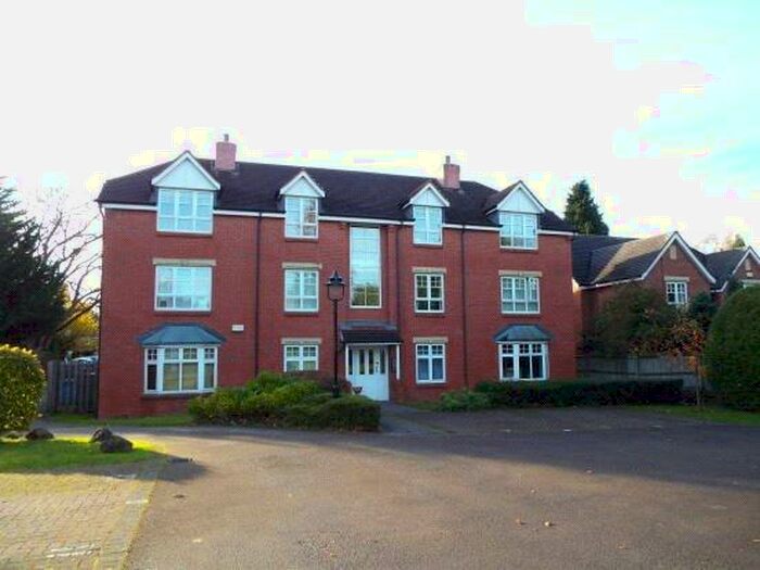 2 Bedroom Flat To Rent In Thorpe Court, Off Dunsmore Grove, Solihull, West Midlands, B91