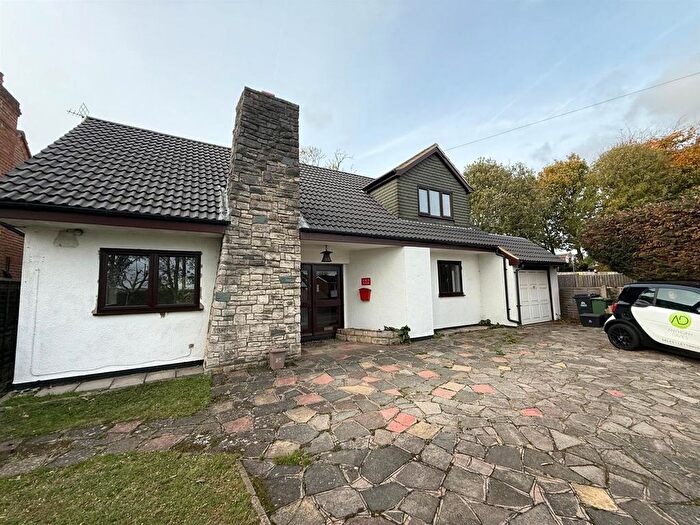 3 Bedroom Detached House To Rent In Park Lane, Broxbourne, EN10