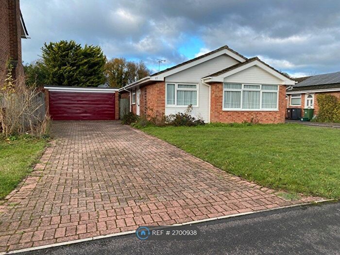 2 Bedroom Bungalow To Rent In Inhams Way, Silchester, Reading, RG7