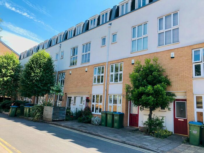 6 Bedroom Terraced House To Rent In Franklin Place, Greenwich, SE13