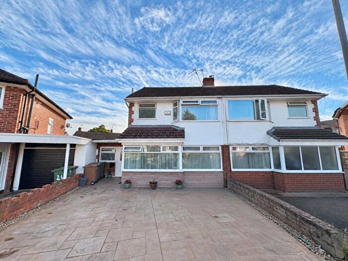3 Bedroom Semi-Detached House For Sale In Nursery Close, Prenton, Merseyside, CH43