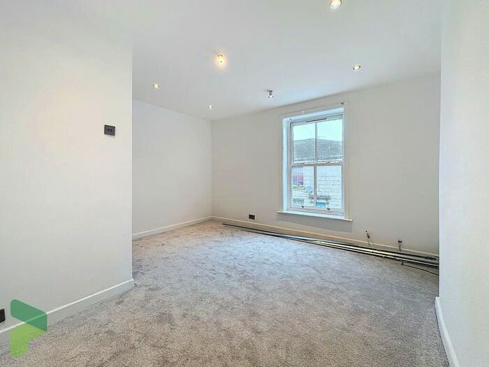 3 Bedroom Terraced House For Sale In South Street, Darwen, BB3