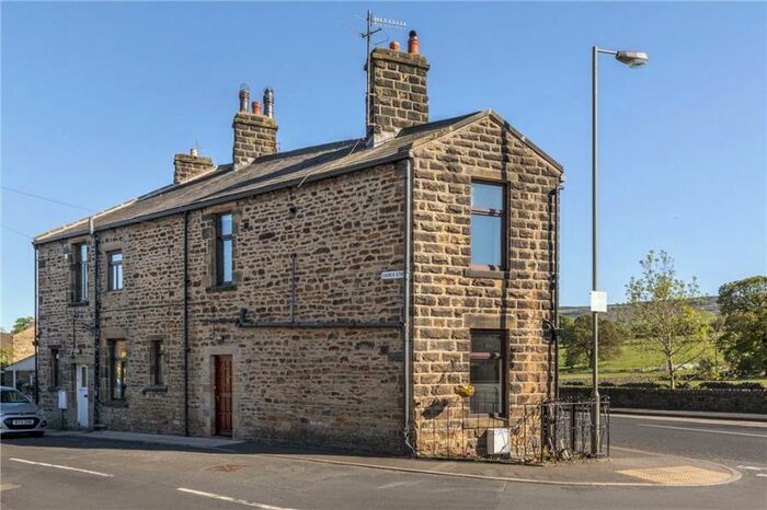 2 Bedroom Terraced House To Rent In Main Street Addingham, LS29