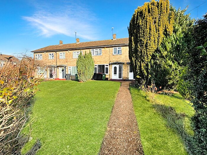 3 Bedroom Terraced House For Sale In Cherrytree Walk, Houghton Regis, LU5