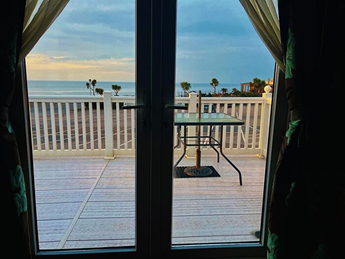 2 Bedroom Hotel For Sale In Apple Grove, Devon Cliffs, EX8