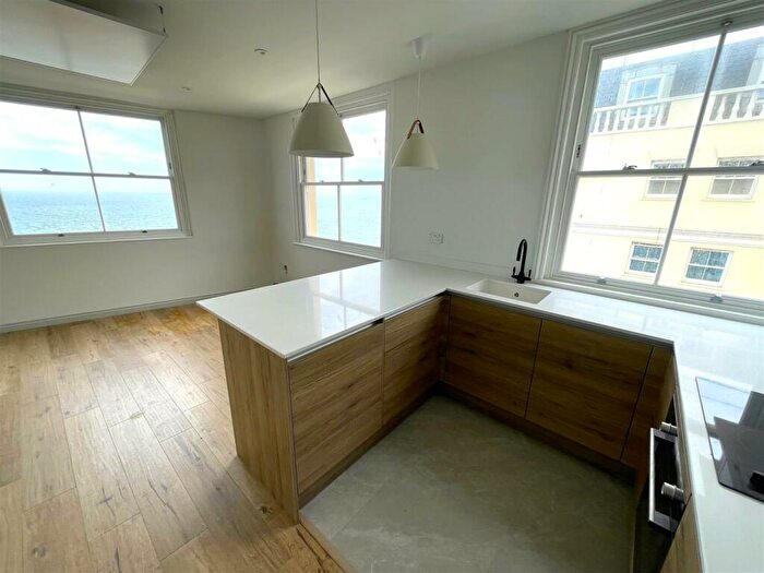 1 Bedroom Flat To Rent In Kings Road, Brighton, BN1