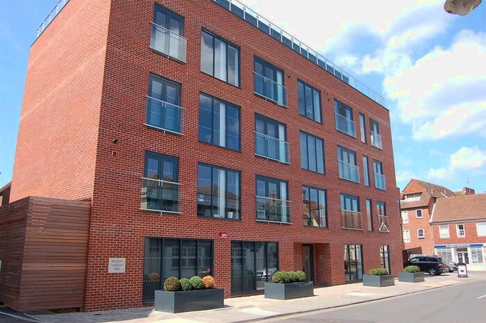 2 Bedroom Property To Rent In Stour Street, Canterbury, CT1