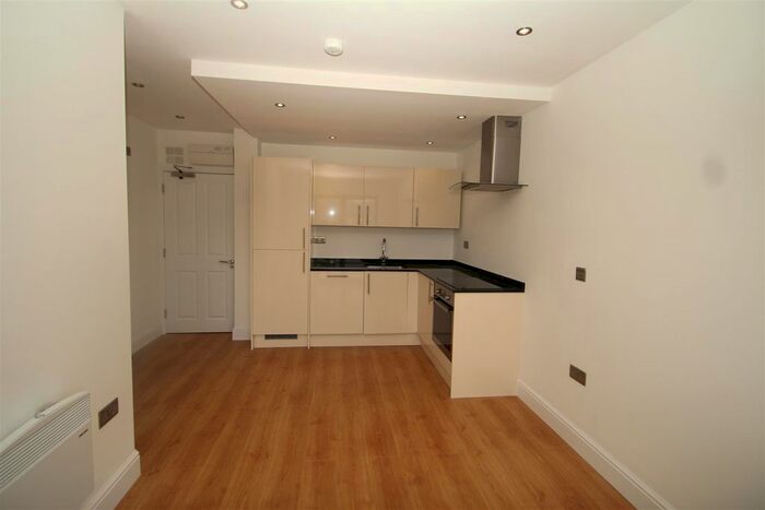 1 Bedroom Flat To Rent In Waterhouse Street, Hemel Hempstead, HP1