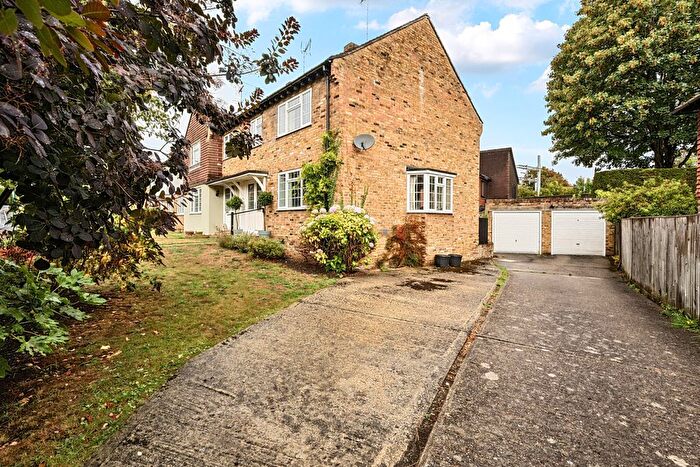 3 Bedroom End Of Terrace House For Sale In St. James Close, Pangbourne, Reading, Berkshire, RG8