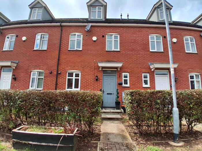 4 Bedroom Terraced House To Rent In Kirkstall Close, Lincoln, LN2