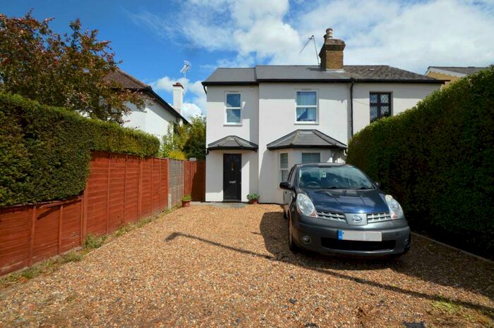 4 Bedroom Semi-Detached House To Rent In New Haw, KT15