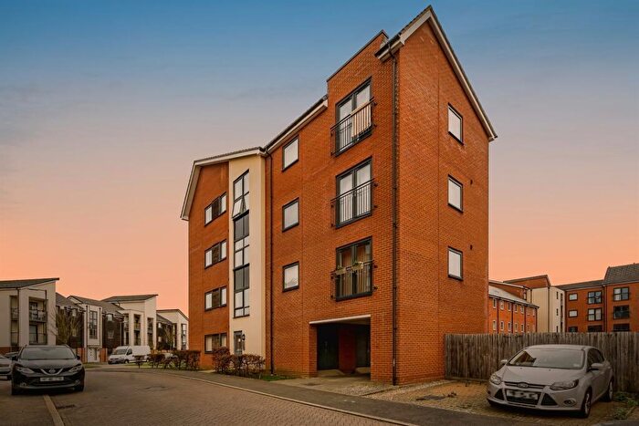 1 Bedroom Apartment For Sale In Cubitt Street, Aylesbury, HP19