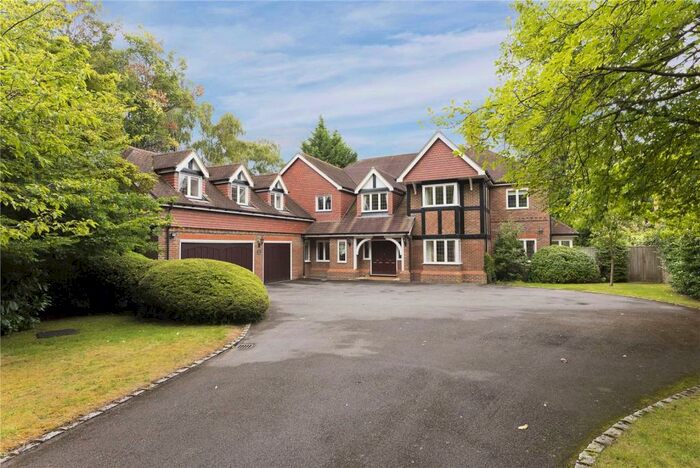 5 Bedroom Detached House To Rent In Eriswell Crescent, Burwood Park, Walton-On-Thames, Surrey, KT12