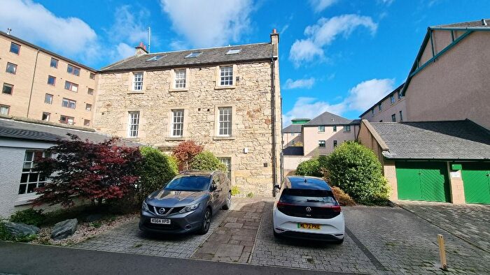 2 Bedroom Flat To Rent In West Silvermills Lane, Stockbridge, Edinburgh, EH3