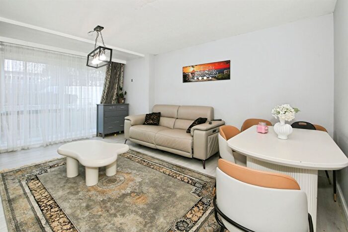 1 Bedroom Flat For Sale In Park Road, Peterborough, PE1