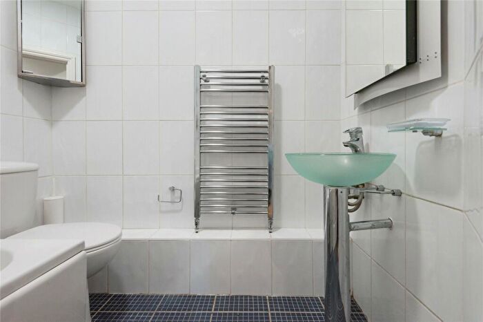 1 Bedroom Apartment To Rent In Downshire Hill, Hampstead, London, NW3