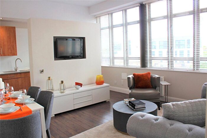 2 Bedroom Flat To Rent In City Road, Old Street, London, EC1V