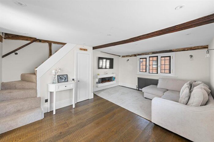 2 Bedroom Semi-Detached House For Sale In Aylesbury End, Beaconsfield, HP9