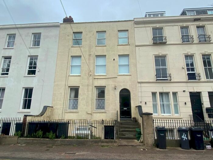 2 Bedroom Flat To Rent In Spa Road, Gloucester, GL1