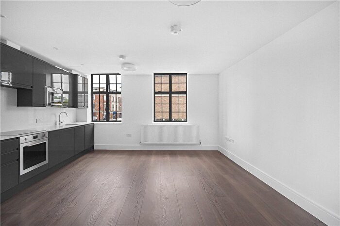 1 Bedroom Flat To Rent In High Street, London, SE25