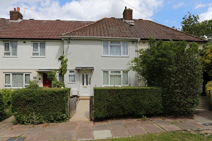 3 Bedroom Terraced House For Sale In Hamilton Crescent, Harrow, HA2