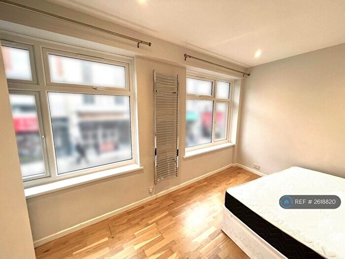 1 Bedroom Flat To Rent In Rye Lane, London, SE15
