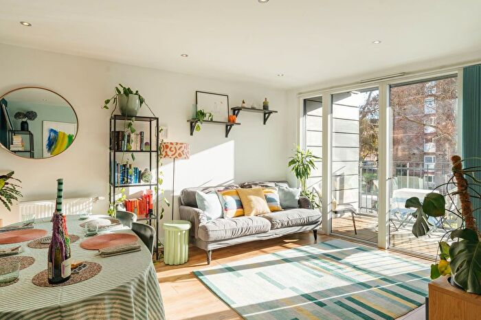 2 Bedroom Flat For Sale In Whiston Road, Capital Mill Apartments Whiston Road, E2