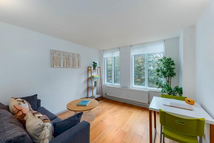 2 Bedroom Flat To Rent In Stukeley Street, WC2B