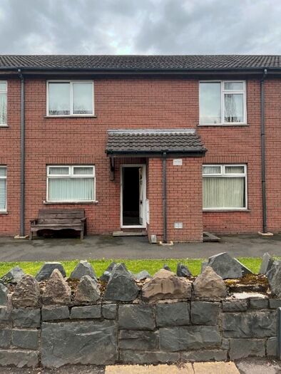 2 Bedroom Flat To Rent In Ravenhill Court, Belfast, BT6