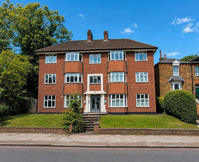 2 Bedroom Flat To Rent In Thurlow Park Road, London, SE21