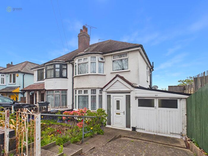 3 Bedroom Semi Detached House For Sale In The Drive, Erdington, Birmingham, B23