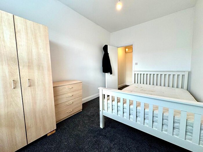 1 Bedroom Apartment To Rent In West Green Road, London, N15