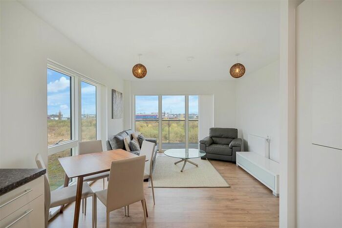 1 Bedroom Flat To Rent In Bawley Court, Magellan Boulevard, Royal Docks, London, E16