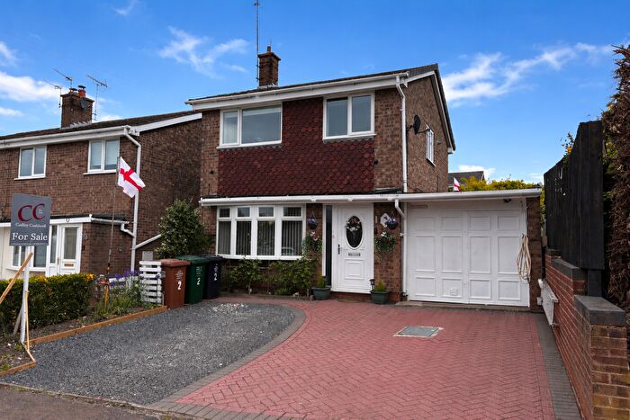 3 Bedroom Detached House For Sale In Ruston Close, Swadlincote, Derbyshire, DE11