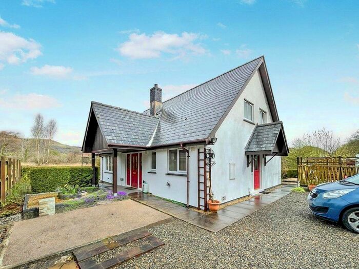 3 Bedroom Bungalow For Sale In Tan Y Bryn Fields, Machynlleth, Powys, SY20