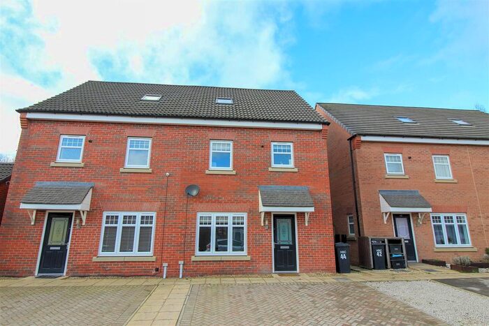 4 Bedroom Property For Sale In Doublegates Avenue, Ripon, HG4