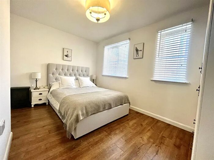 3 Bedroom End Terrace House To Rent In Willoughby Lane, London, N17