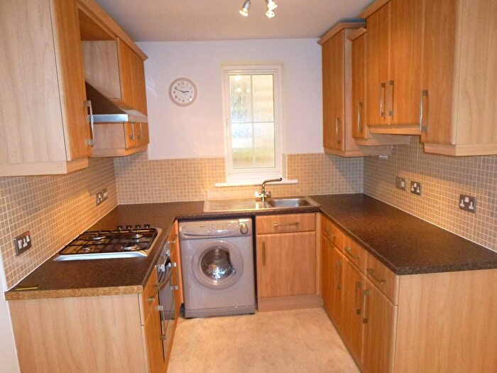 2 Bedroom Flat To Rent In Upperbrook Court, Greenbrook Fold, Burnley, BB12