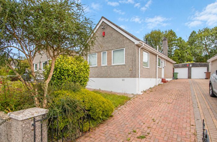 3 Bedroom Semi-Detached Bungalow For Sale In Glenholt Road, Plymouth, PL6