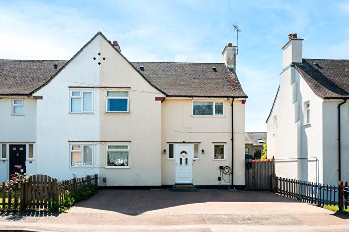 3 Bedroom Semi-Detached House For Sale In Stanley Road, Cambridge, CB5