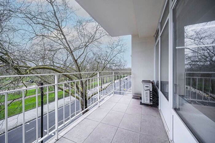 2 Bedroom Flat For Sale In Clarendon Place, Hyde Park Estate, London, W2