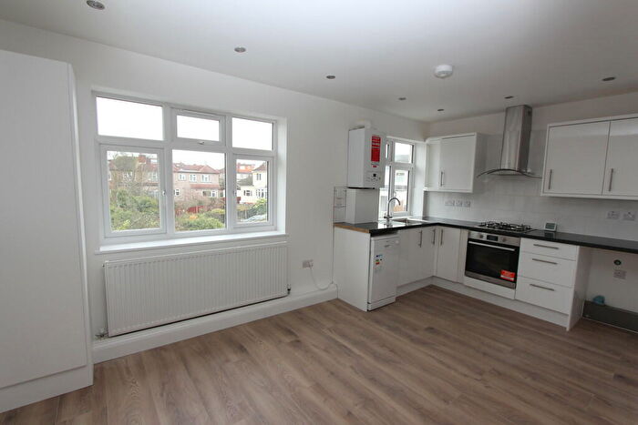 2 Bedroom Flat To Rent In Waverley Road, Rayners Lane, Harrow, HA2