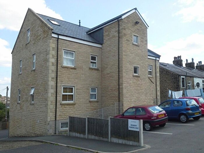 2 Bedroom Apartment To Rent In Hill Street, Barnoldswick, Lancashire, BB18